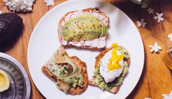 Avocado toast recette oeuf poche